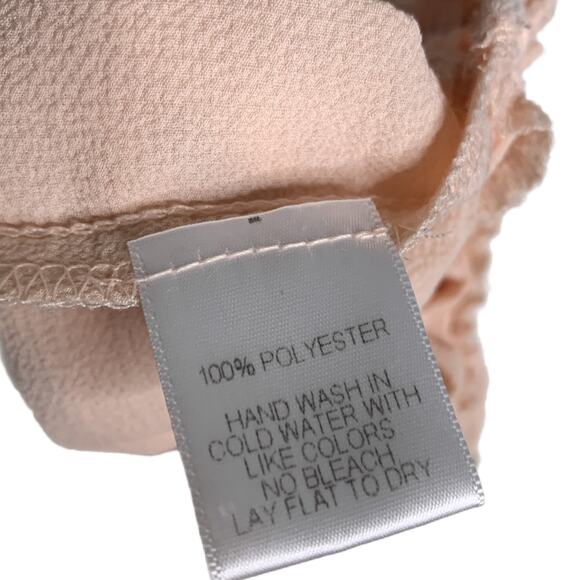 Harlowe & Graham Long Sleeve Tiered Ruffle Hi-Low Top Pink Small - Picture 10 of 12